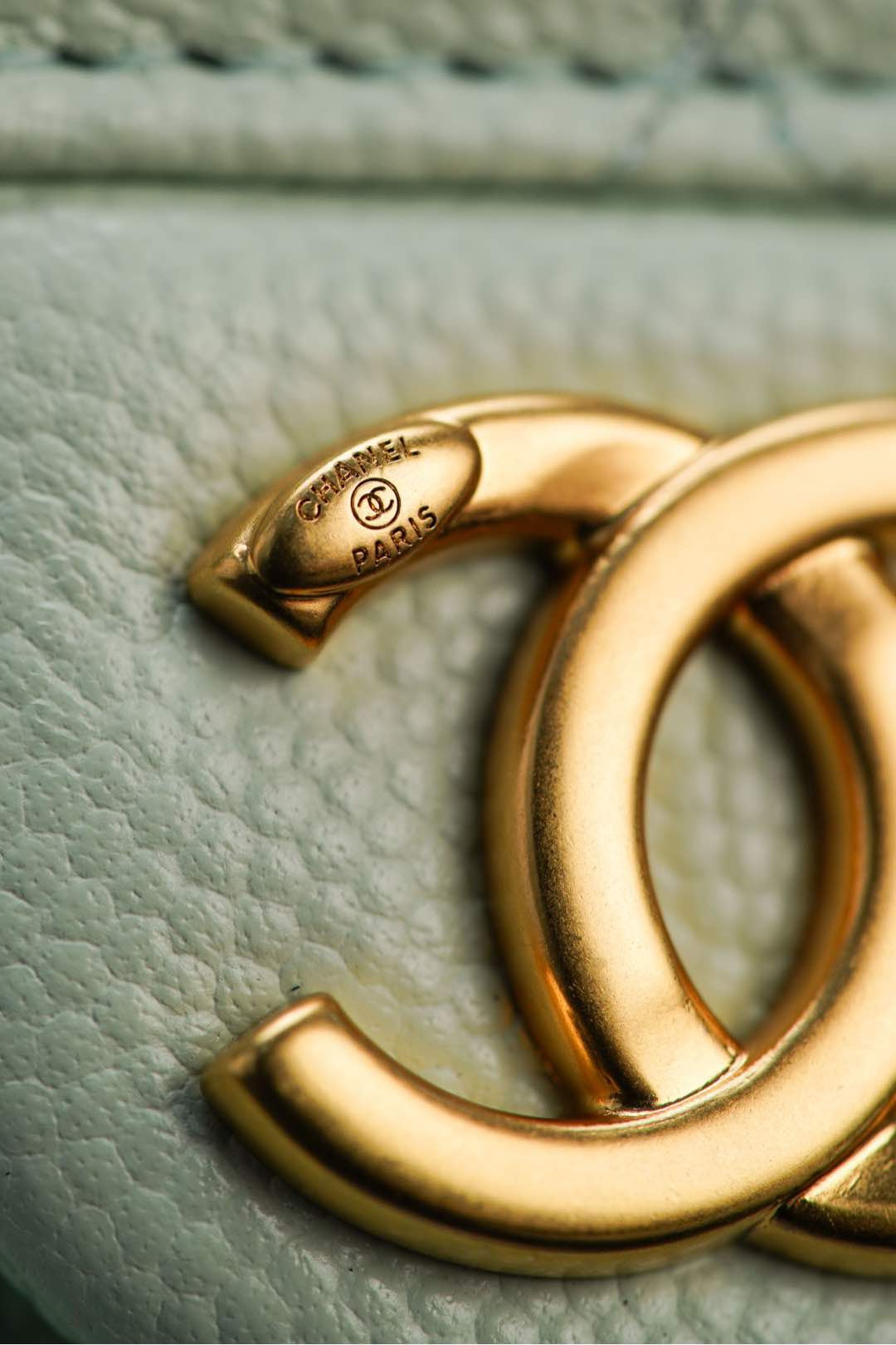 샤넬 25백 스몰 (라이트 그린)