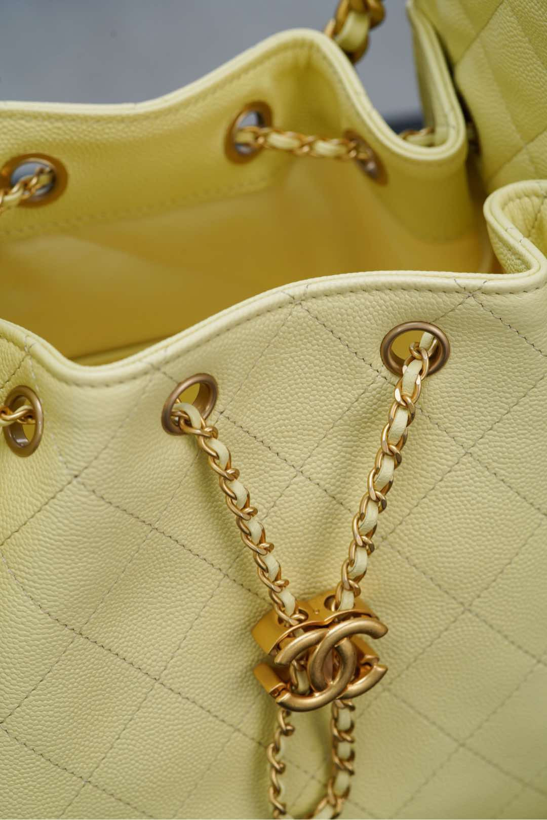 샤넬 25백 스몰 (라이트 옐로우)