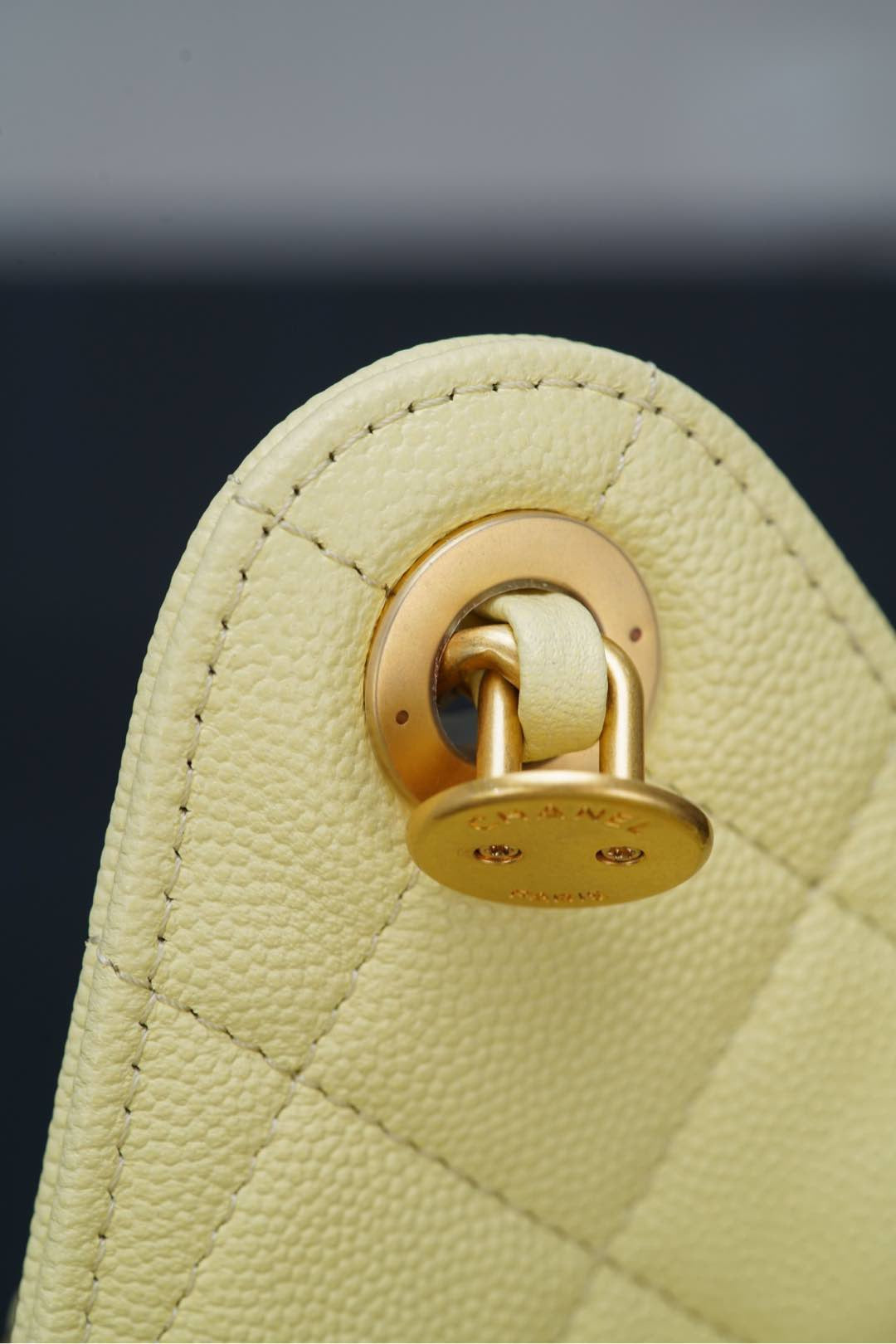 샤넬 25백 스몰 (라이트 옐로우)