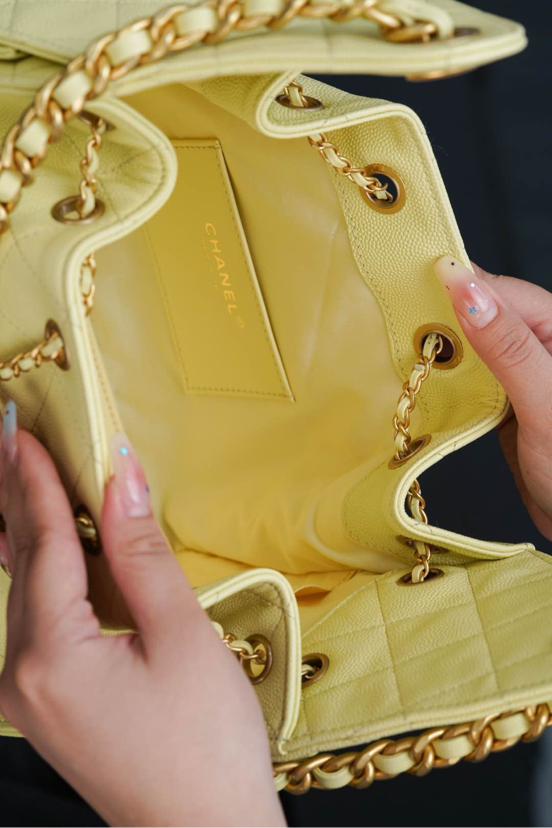 샤넬 25백 스몰 (라이트 옐로우)