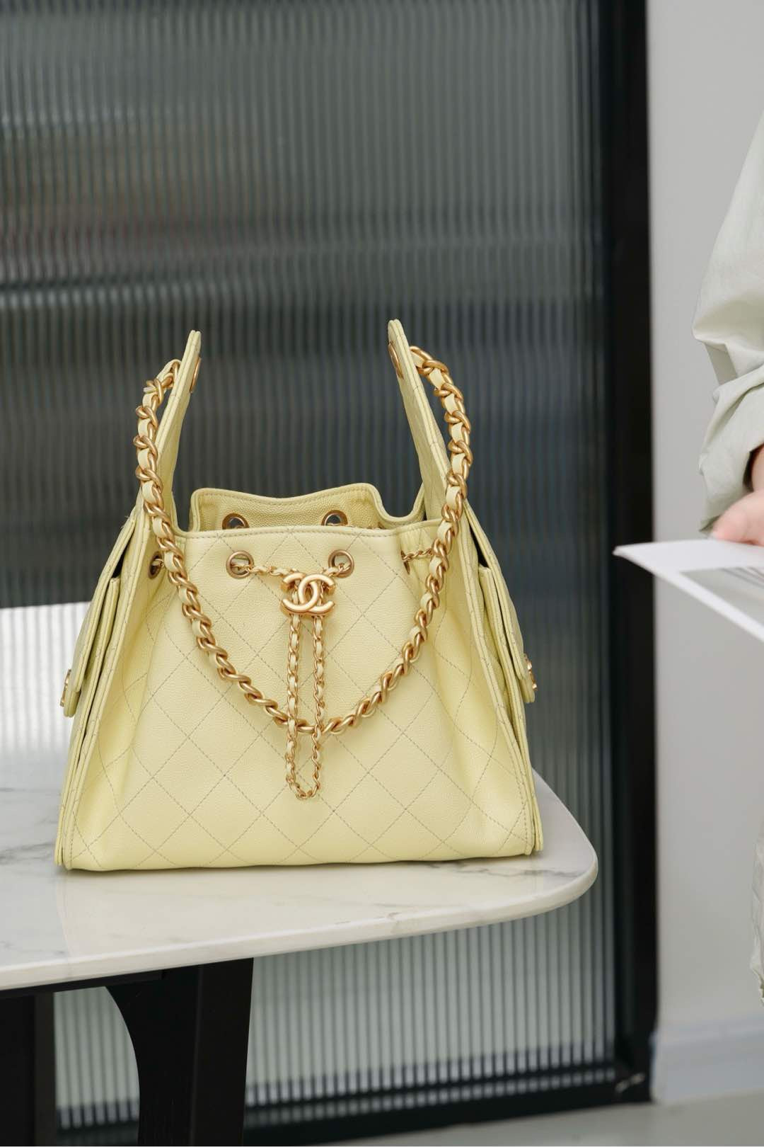 샤넬 25백 스몰 (라이트 옐로우)