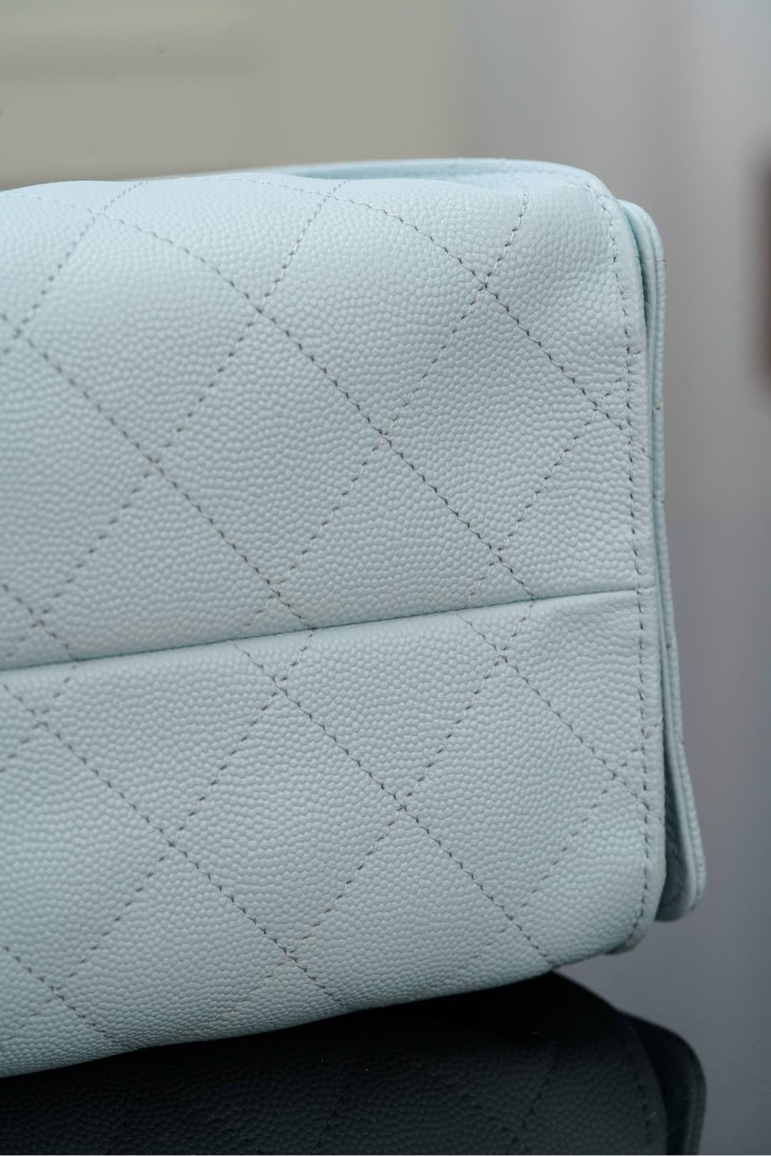 샤넬 25백 스몰 (라이트블루)