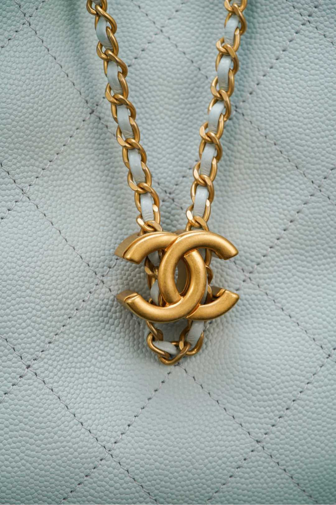 샤넬 25백 스몰 (라이트블루)