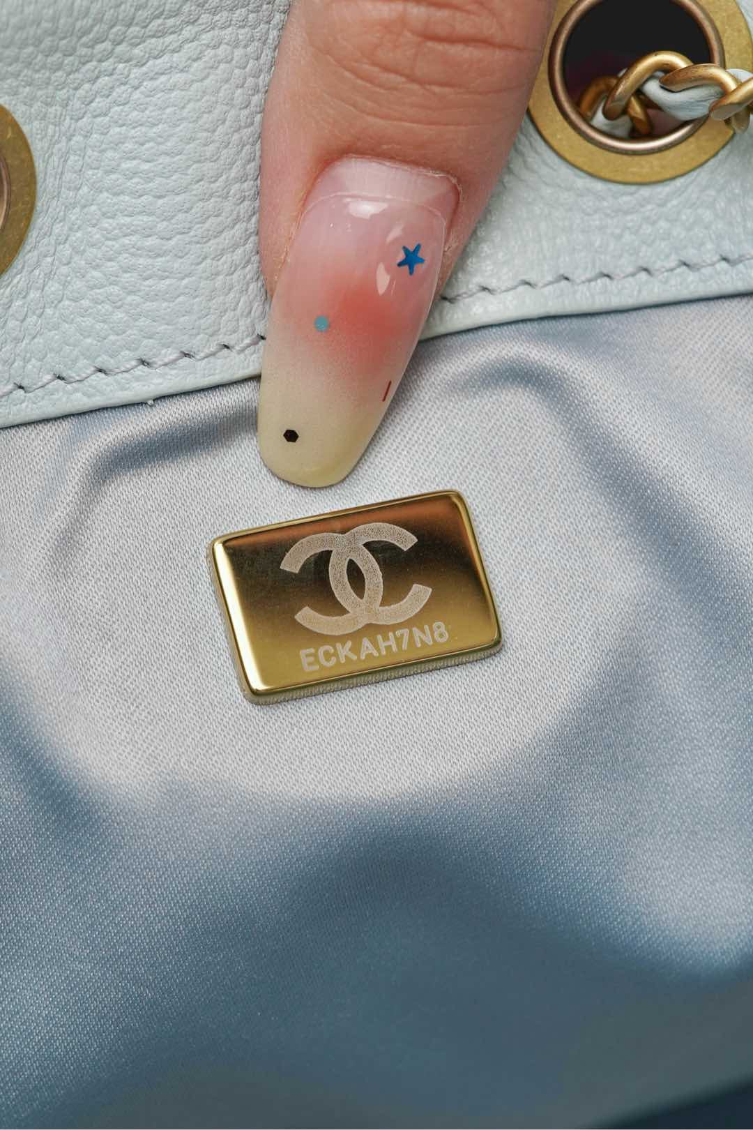 샤넬 25백 스몰 (라이트블루)