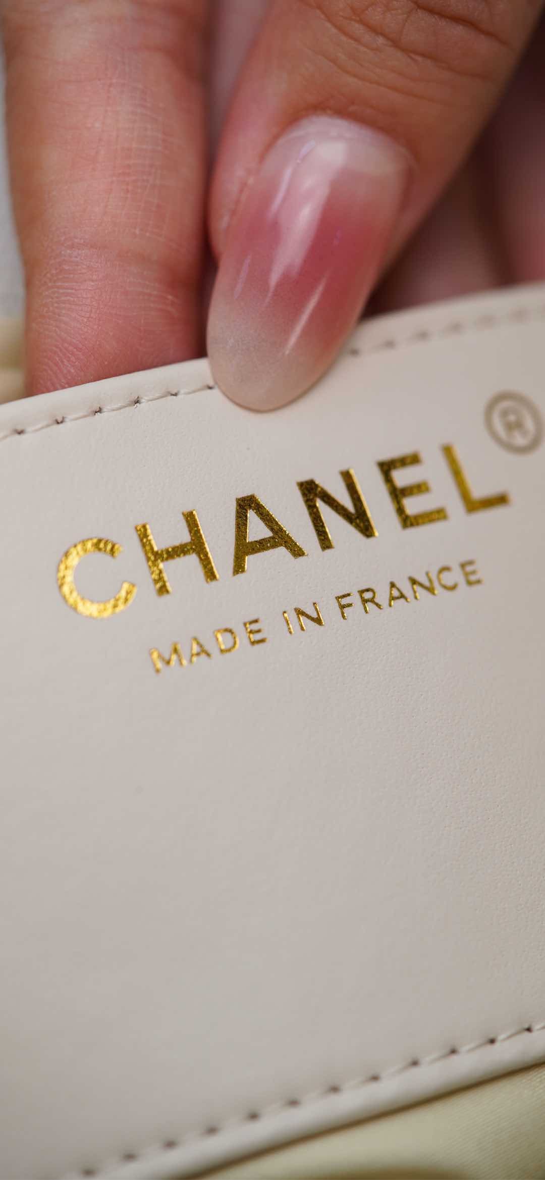 샤넬 25백 스몰 (화이트)