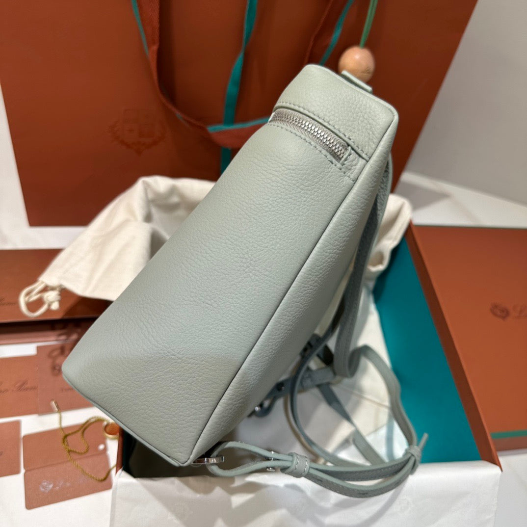 로로피아나 엑스트라포켓 백팩 L23.5 (유칼립투스/은장)