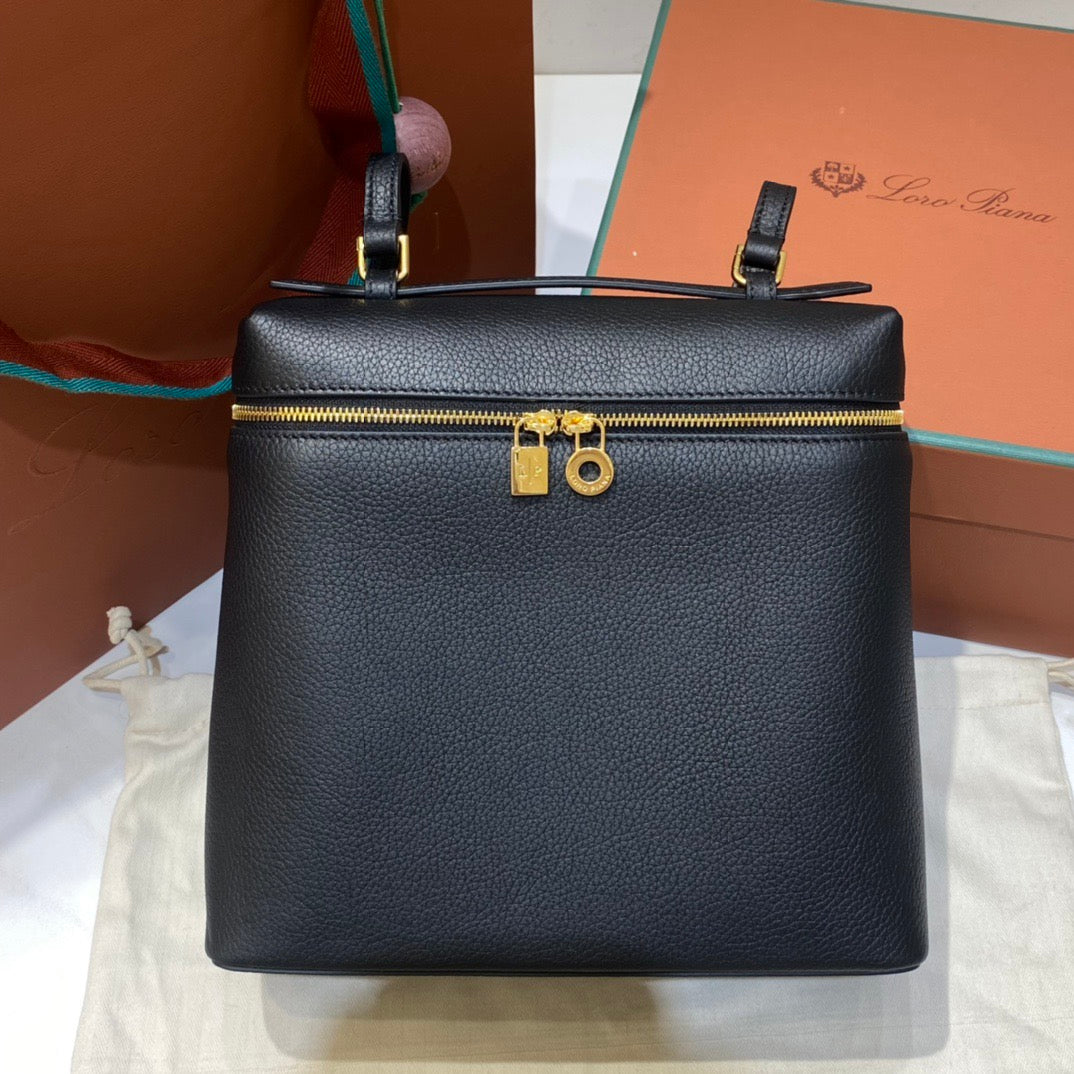 로로피아나 엑스트라포켓 백팩 L23.5