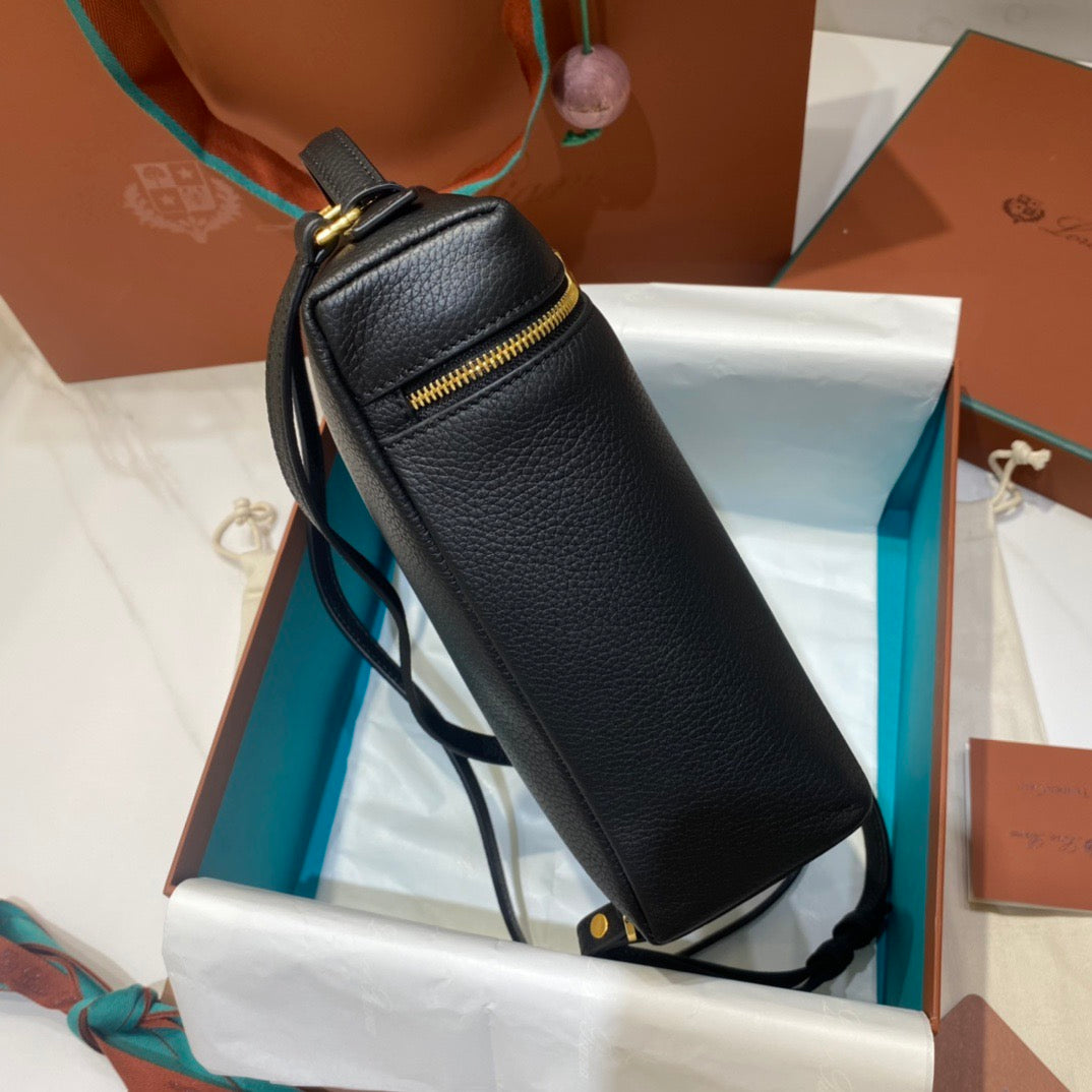 로로피아나 엑스트라포켓 백팩 L23.5