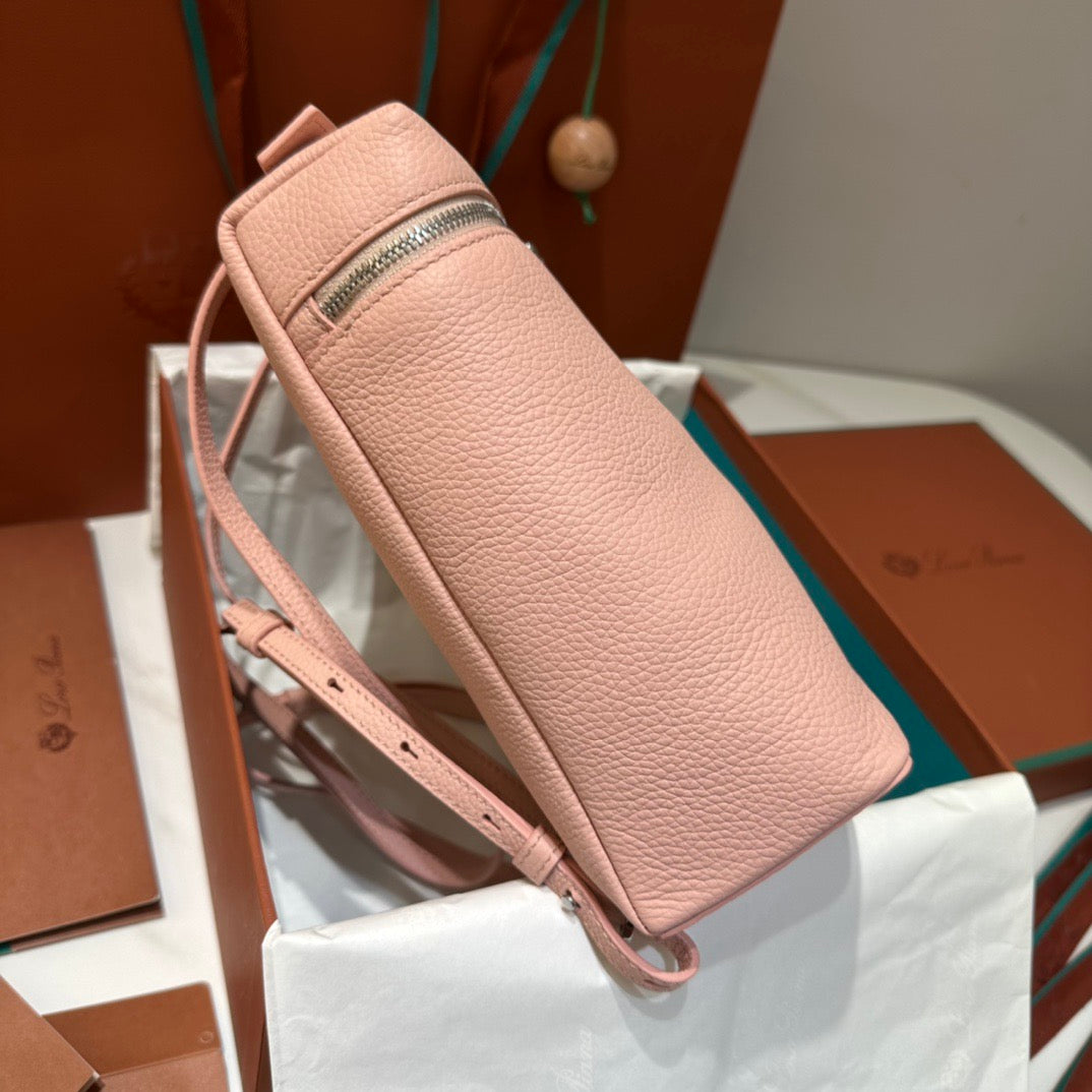 로로피아나 엑스트라포켓 백팩 L23.5 (플라워링 체리/은장)