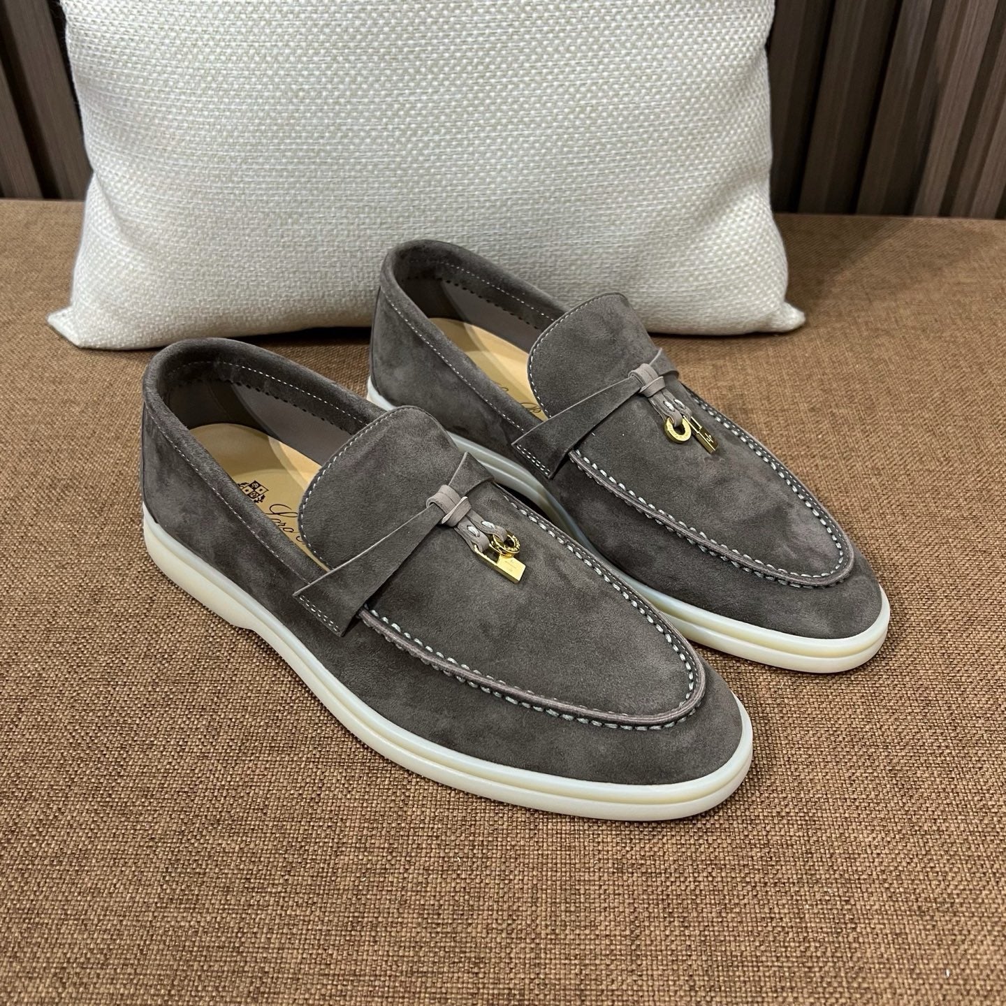 로로피아나 썸머워크 로퍼 (캐비어)