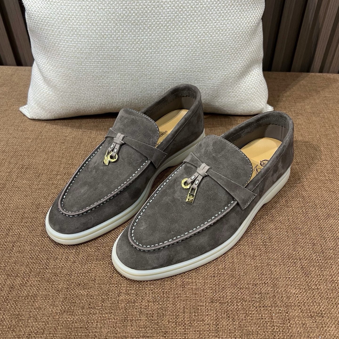 로로피아나 썸머워크 로퍼 (캐비어)