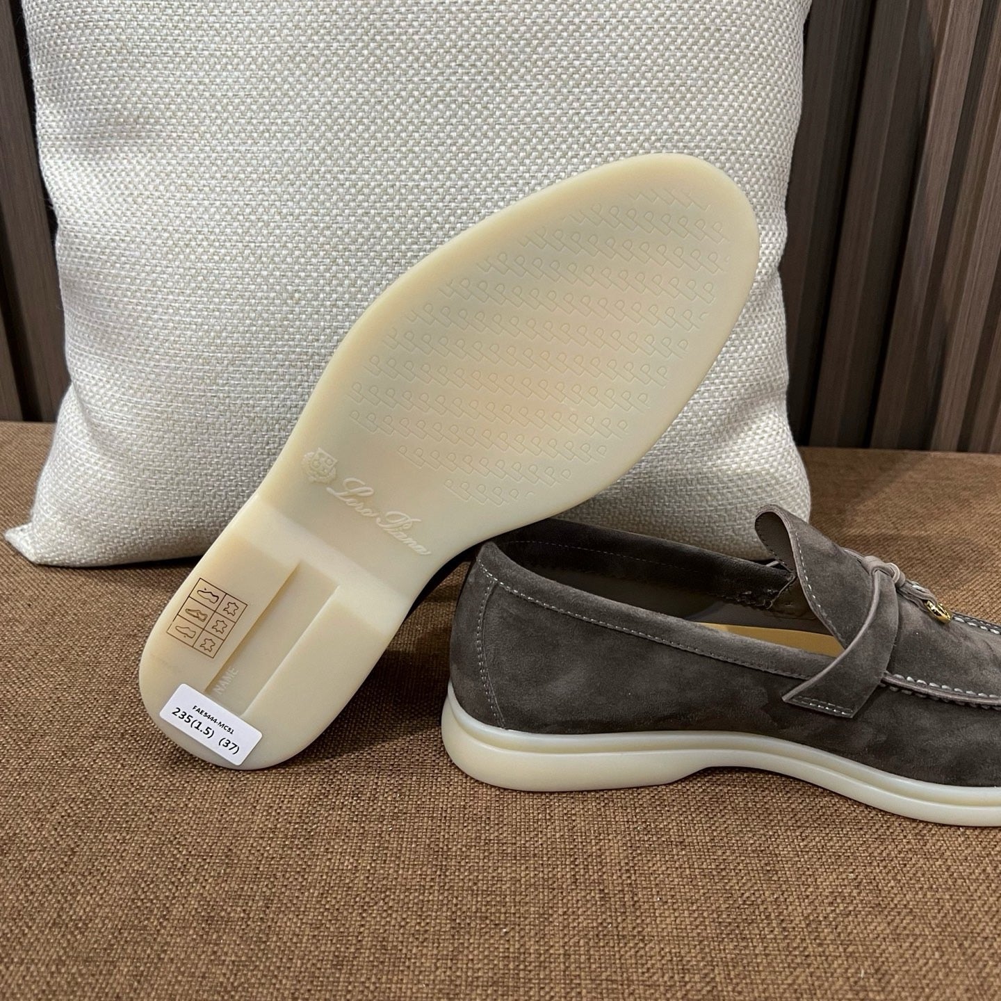 로로피아나 썸머워크 로퍼 (캐비어)