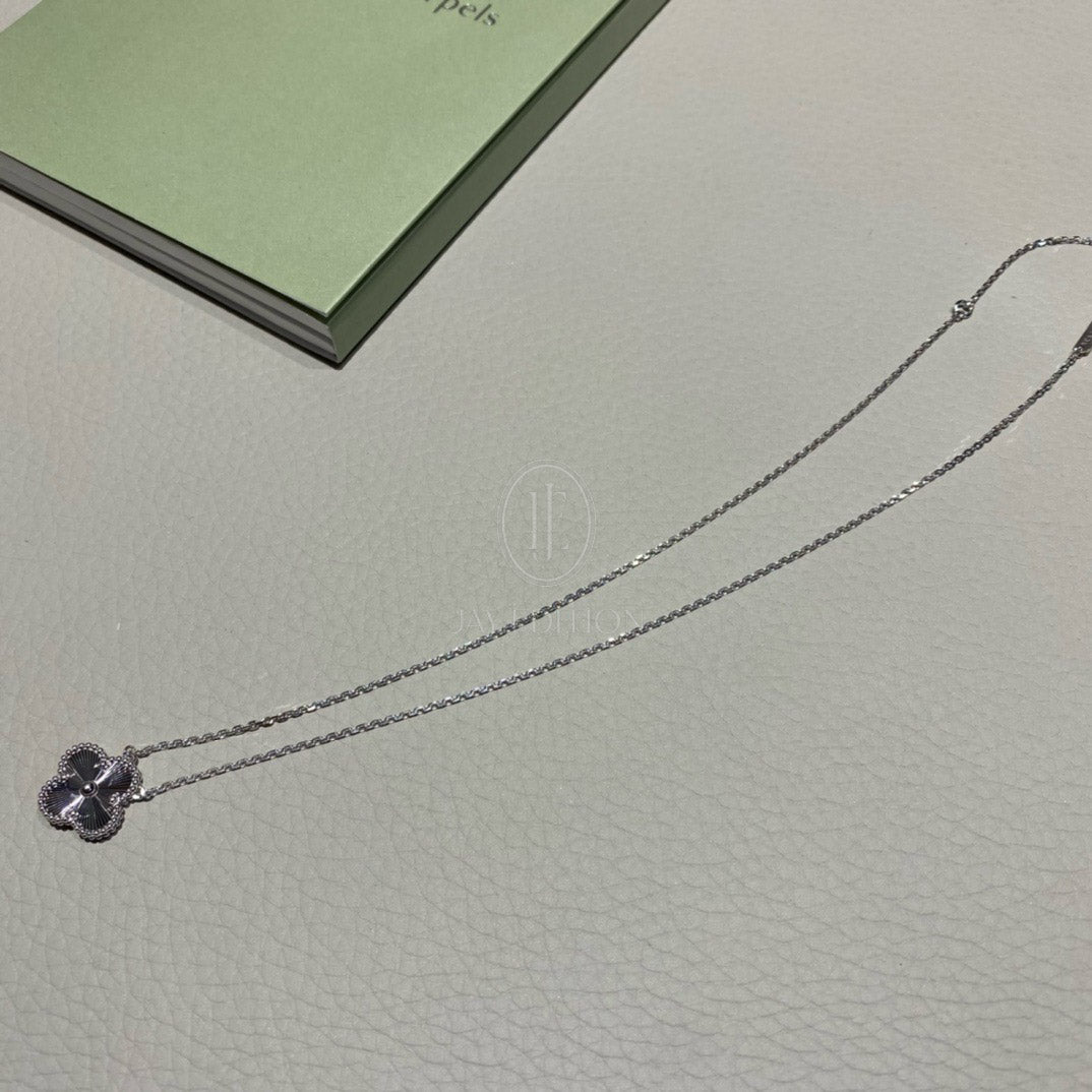 반클리프 기요세 빈티지 네크리스 (18K)