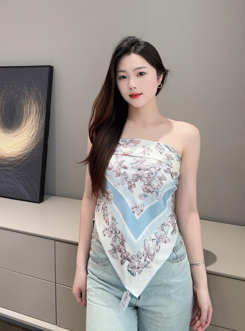 디올 스카프