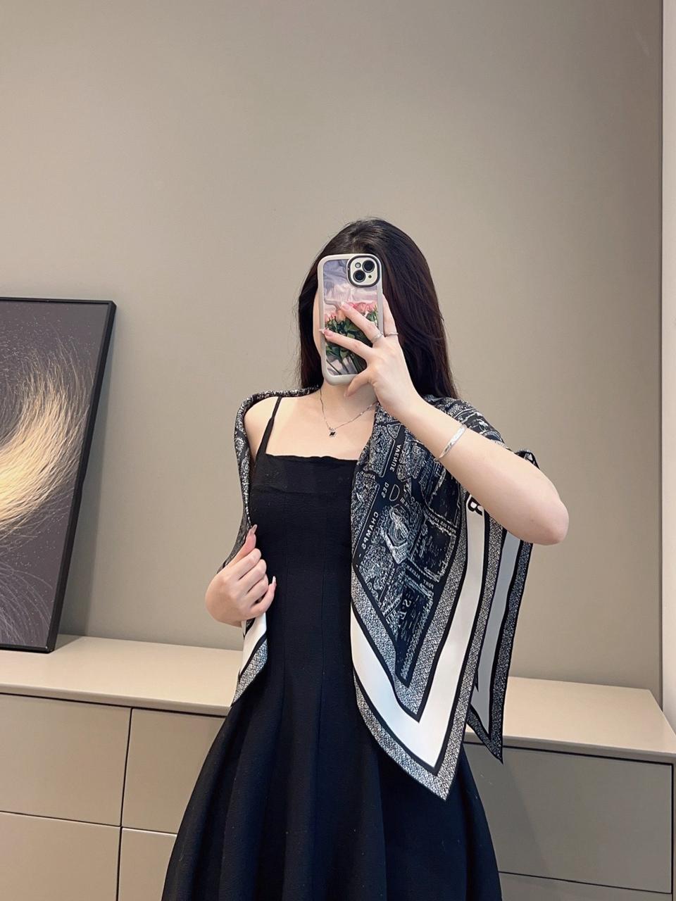 디올 스카프