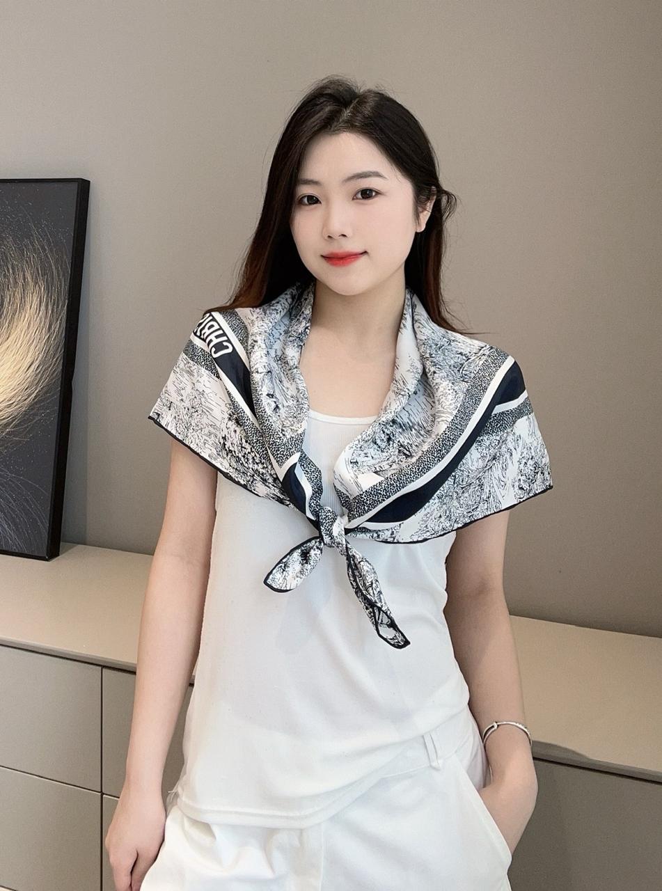 디올 스카프