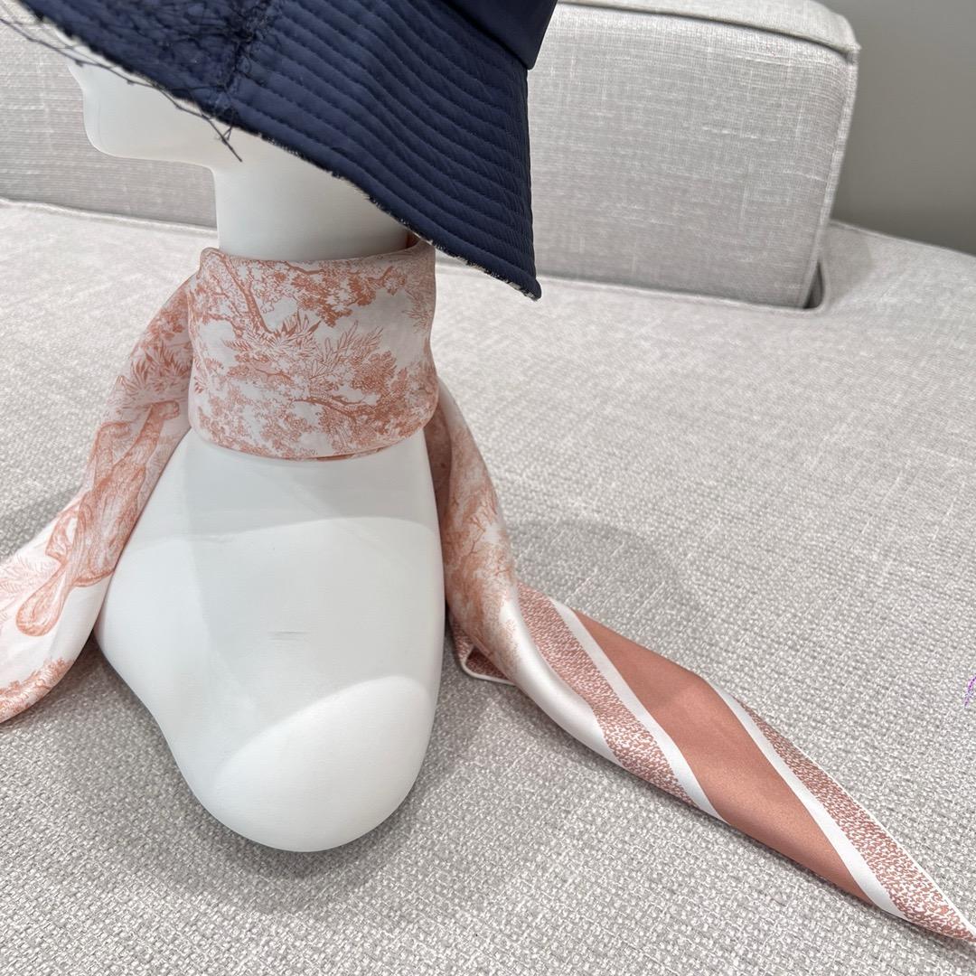 디올 스카프
