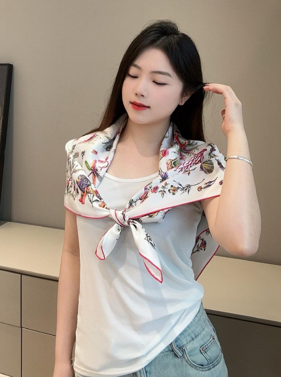 디올 스카프