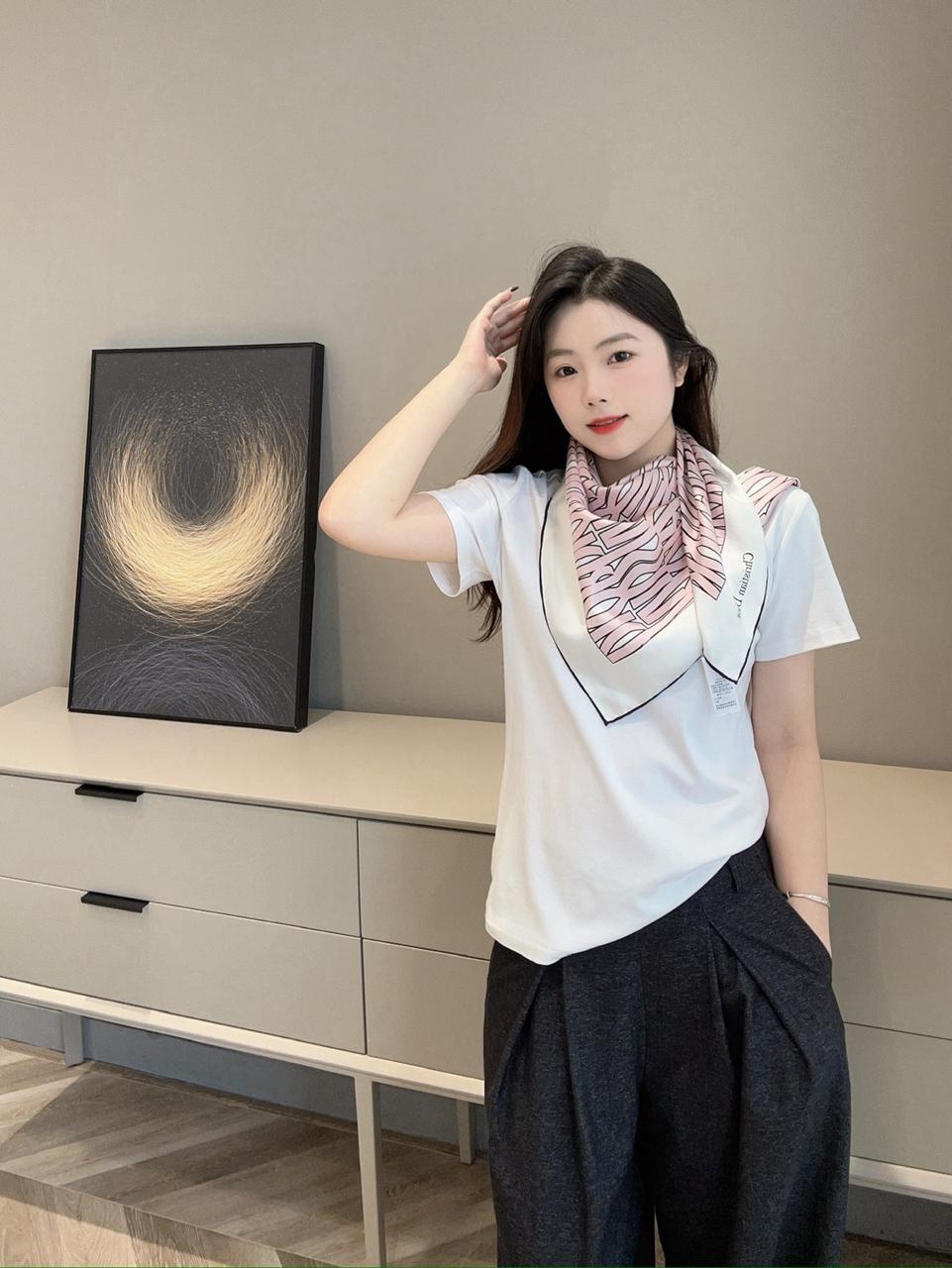 디올 스카프