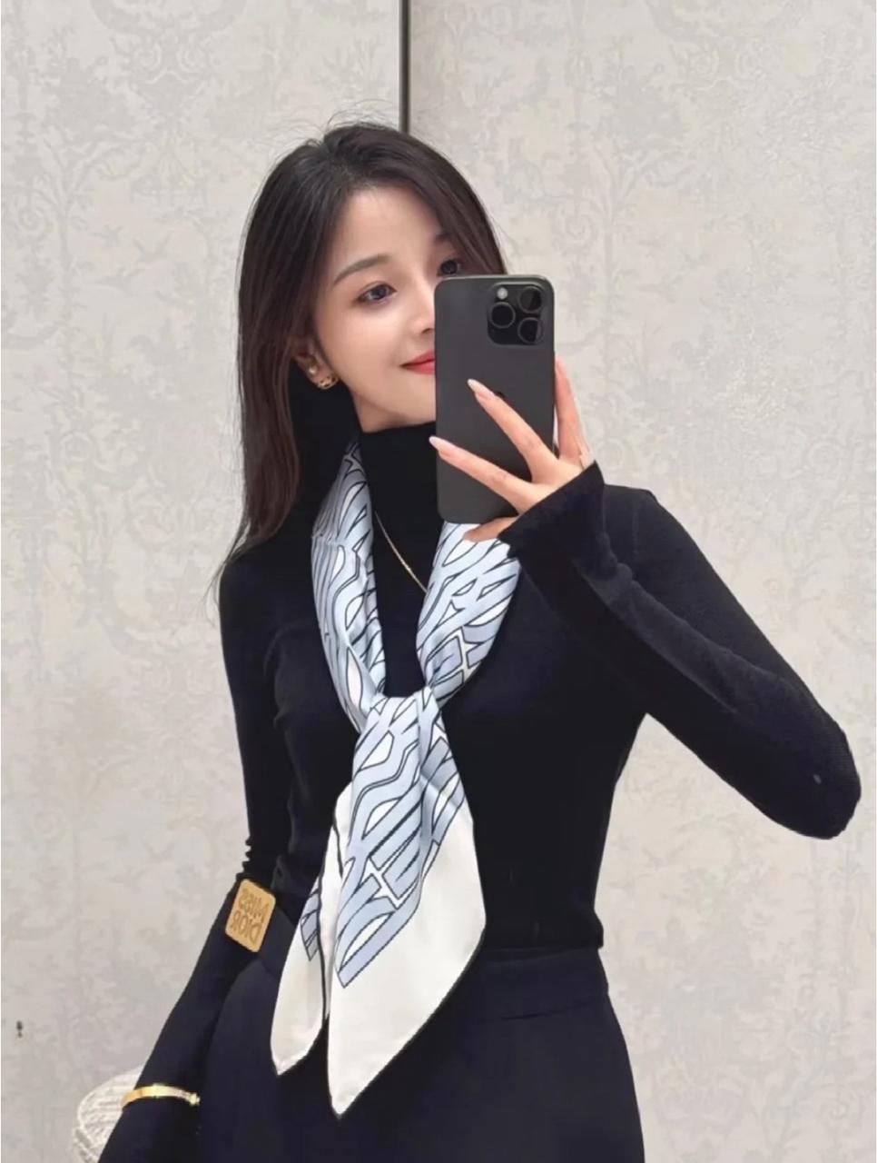 디올 스카프