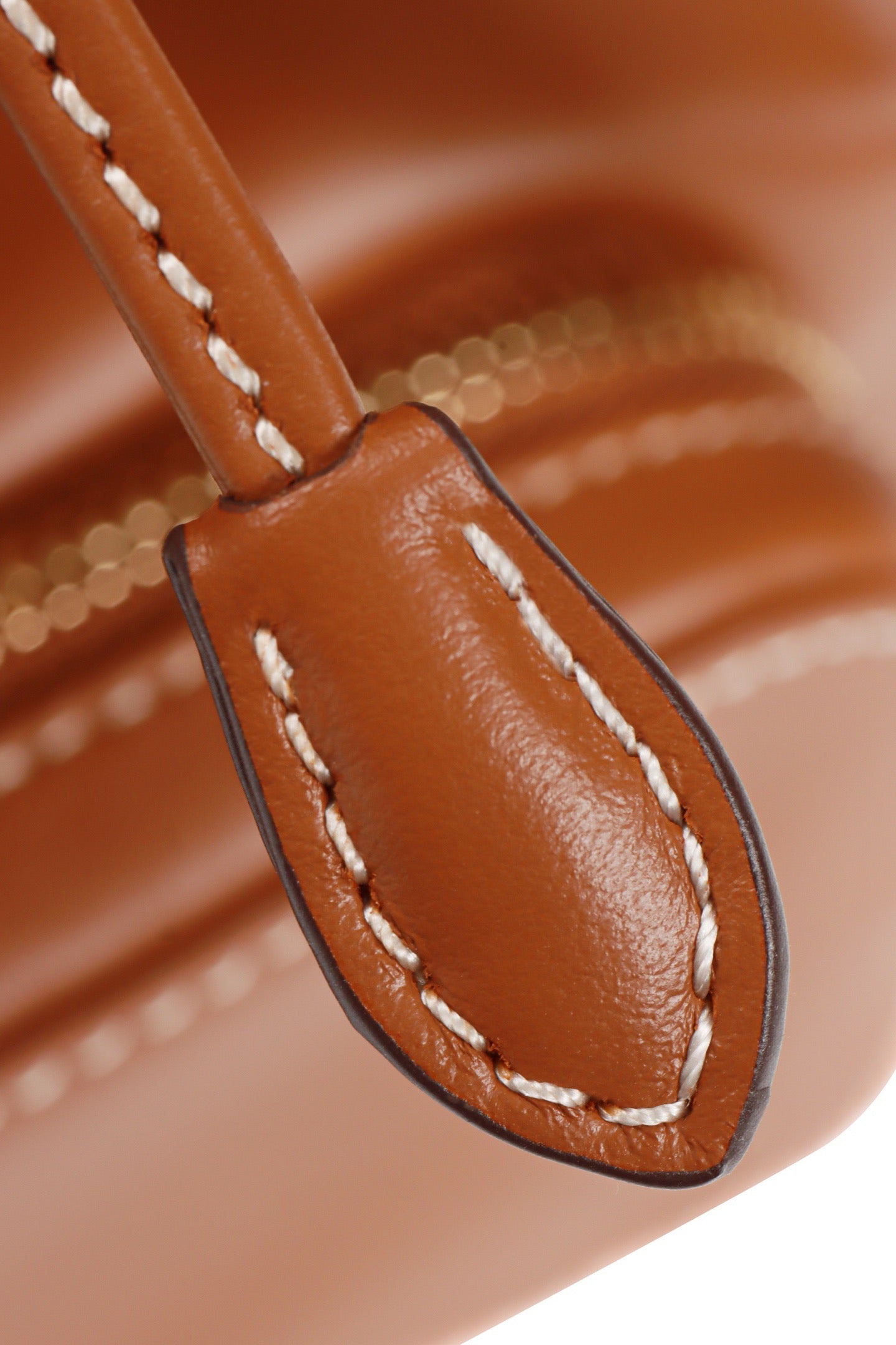 미우미우 가죽 백팩