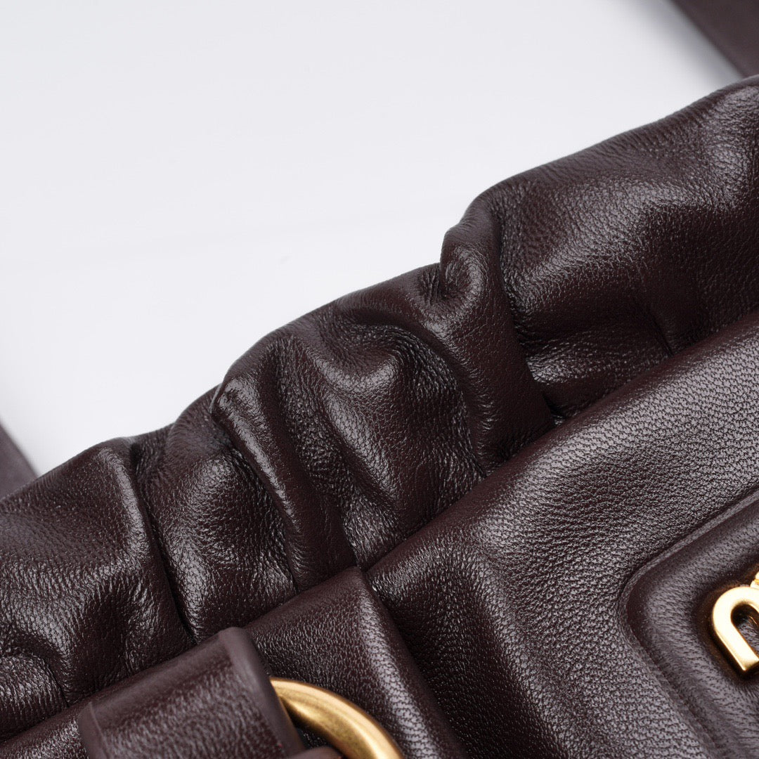 미우미우 조이 나파 숄더백 스몰