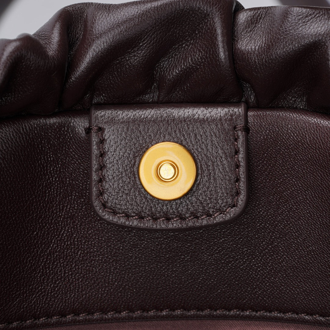 미우미우 조이 나파 숄더백 스몰