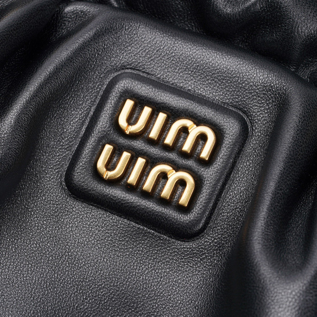 미우미우 조이 나파 숄더백 스몰