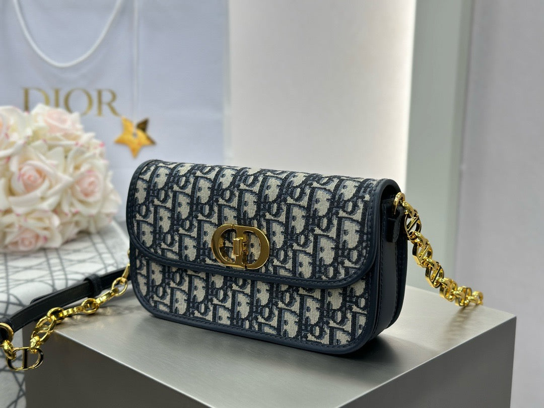 디올 30몽테인 에비뉴