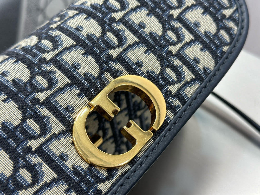 디올 30몽테인 에비뉴