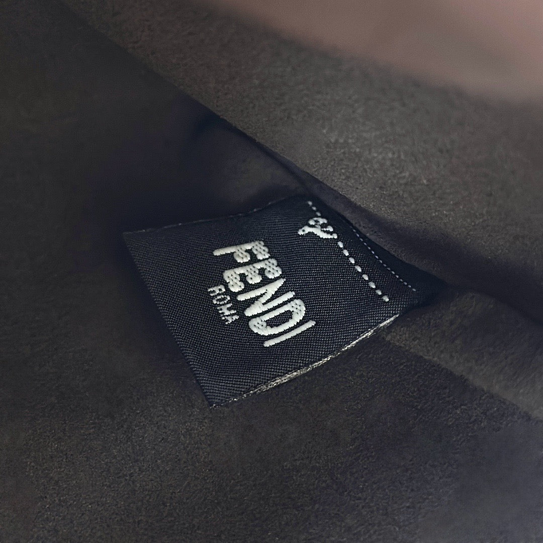 펜디 피카부 플랫 파우치