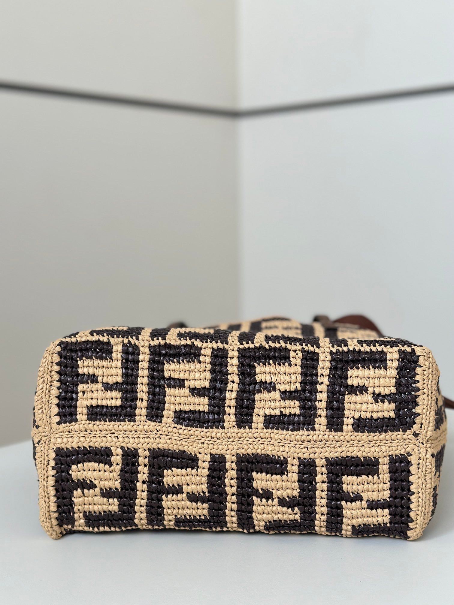 펜디 롤 FF 라피아 스몰