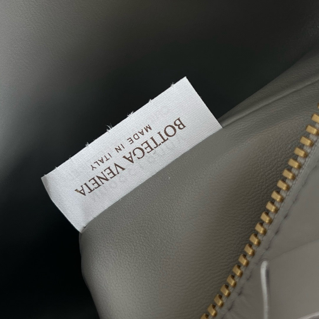 보테가 베네타 월리스 숄더백 캔디
