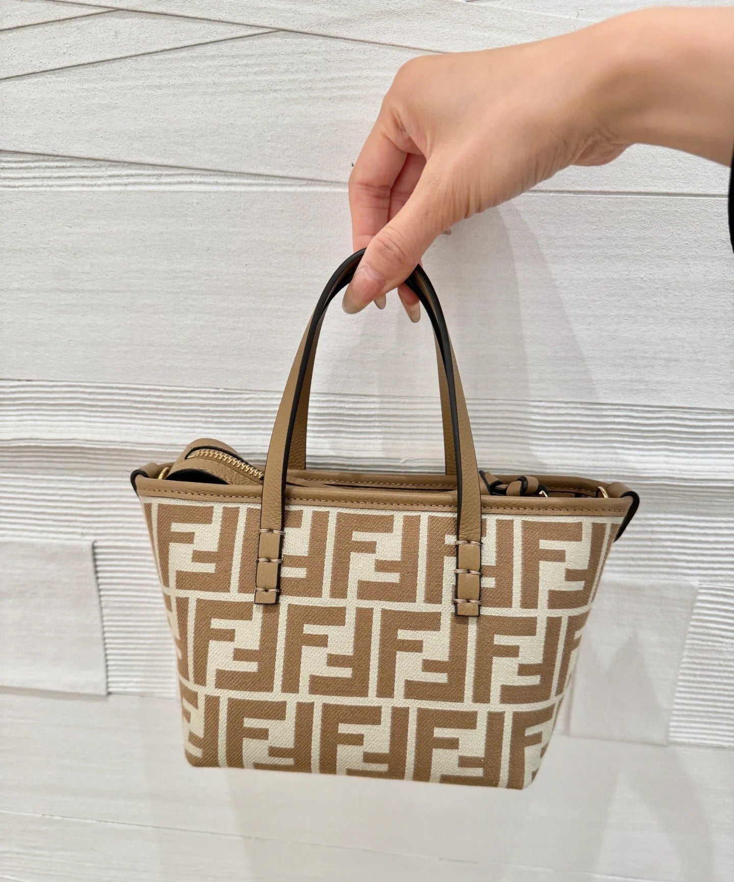 펜디 롤 FF 자카드 미니