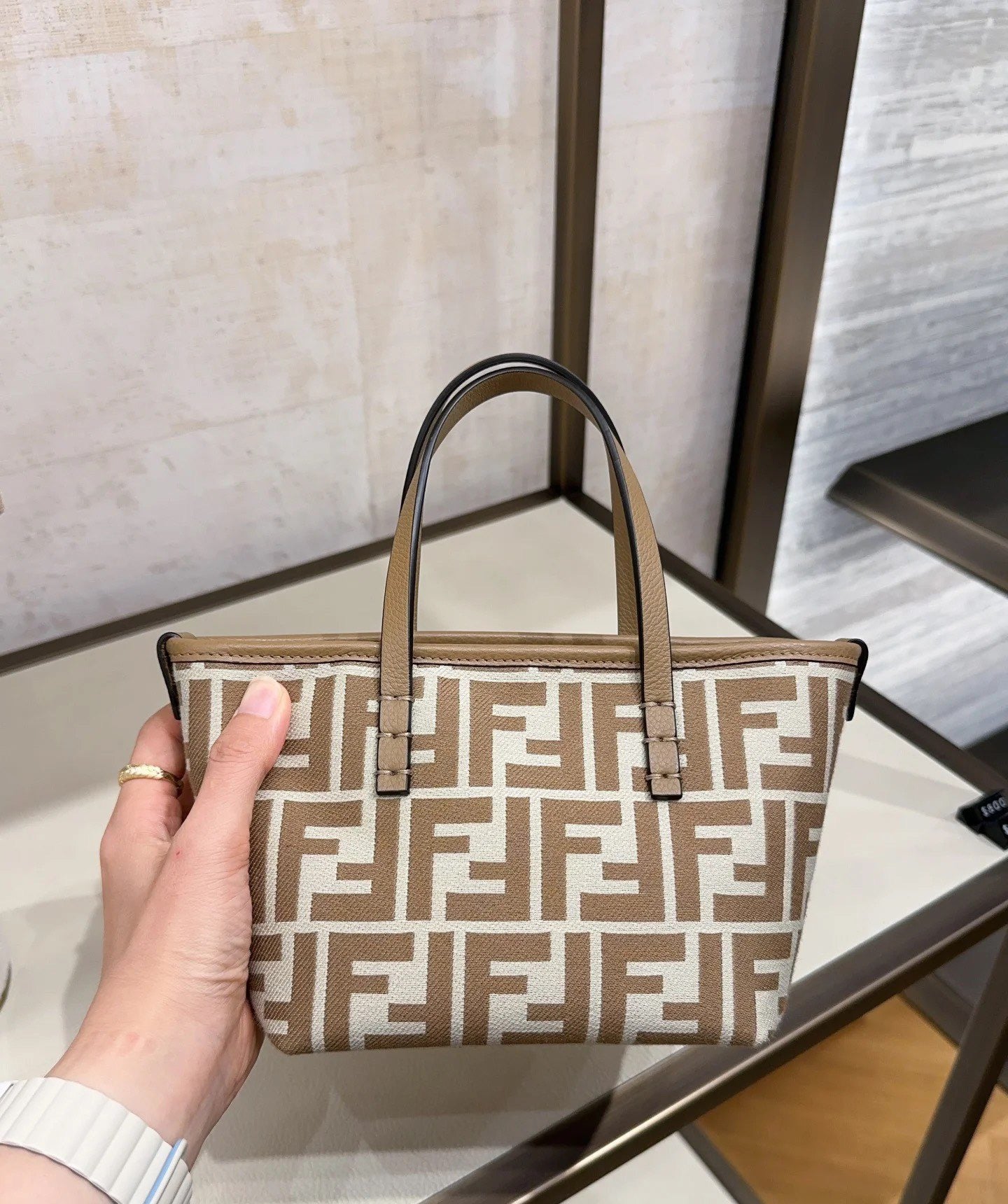 펜디 롤 FF 자카드 미니