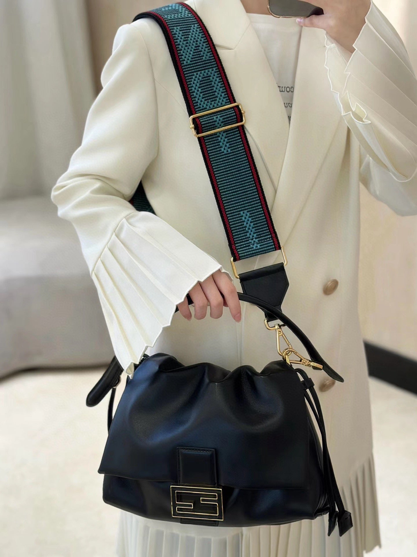 펜디 맘마 바게트 나파 미디움