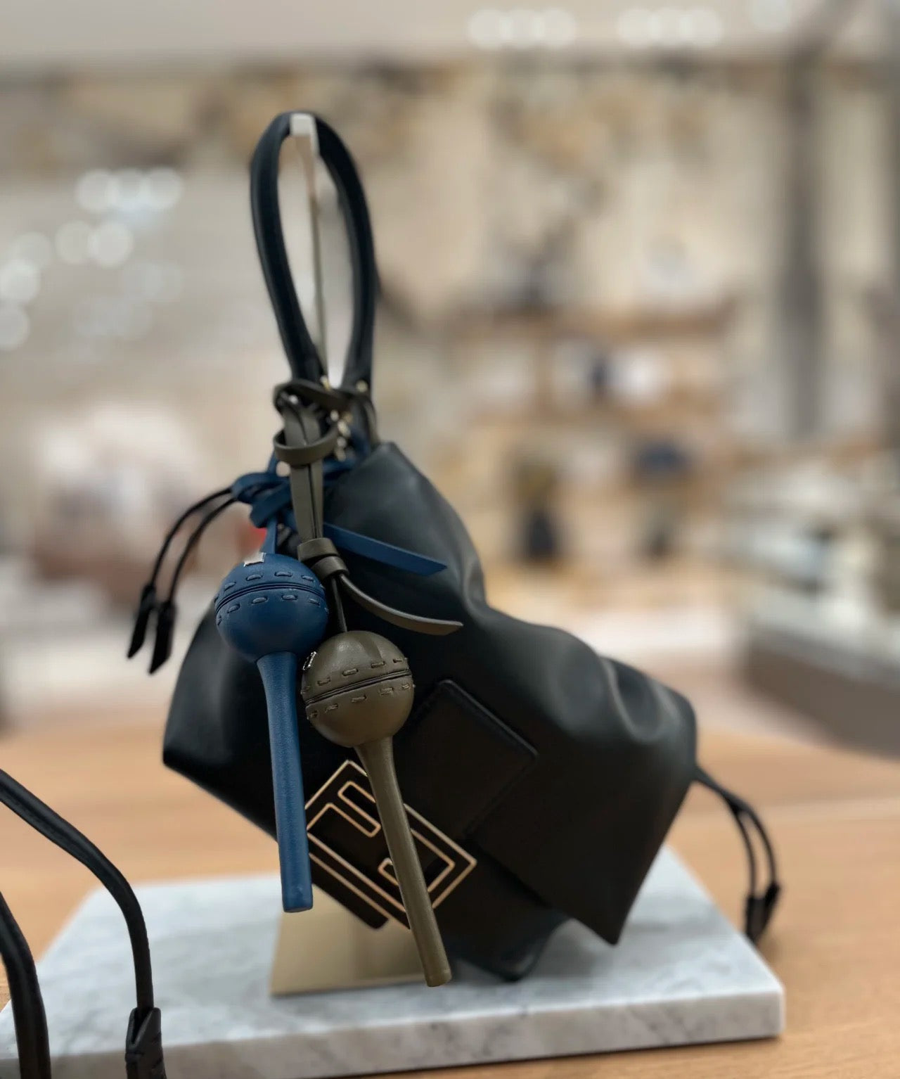 펜디 맘마 바게트 나파 미디움