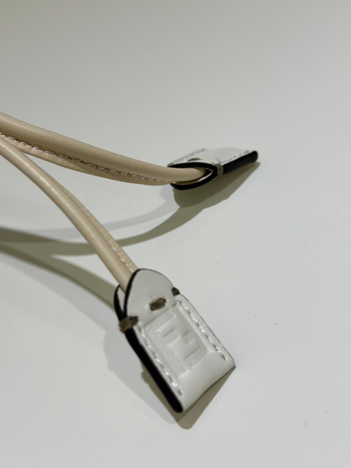 펜디 맘마 바게트 나파 미디움