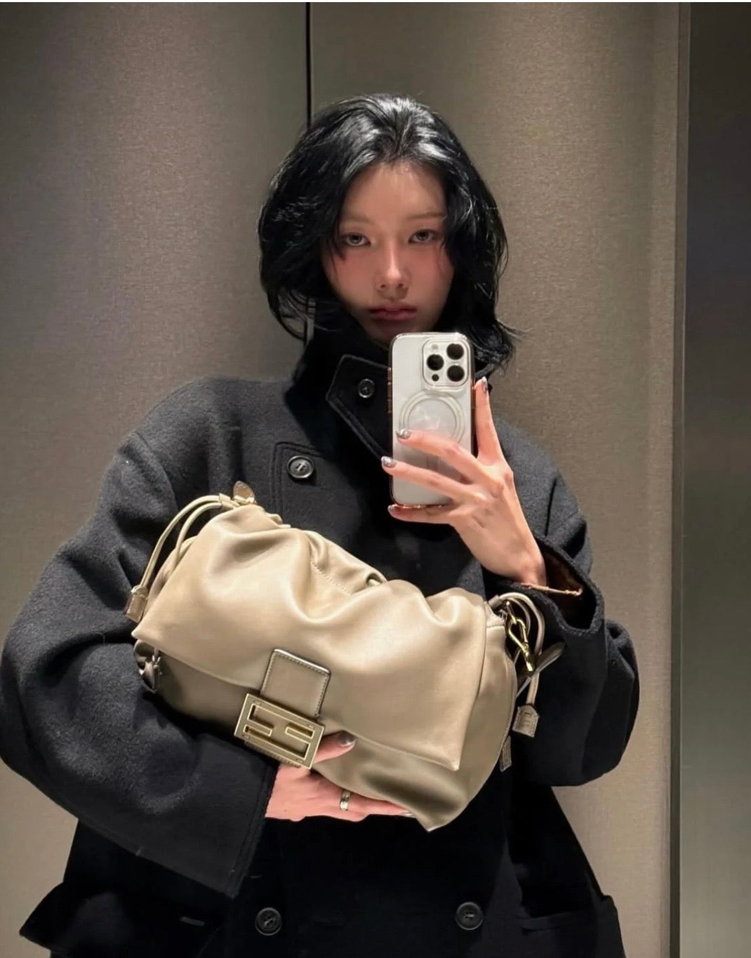 펜디 맘마 바게트 나파 미디움