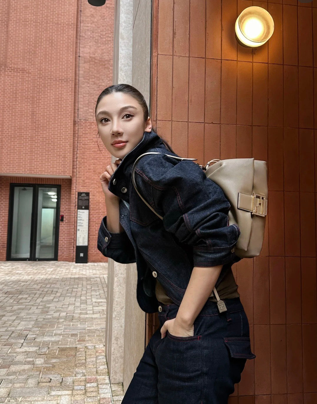 펜디 맘마 바게트 나파 미디움