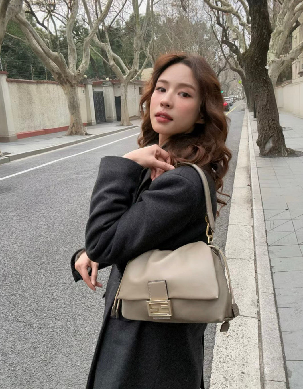 펜디 맘마 바게트 나파 미디움
