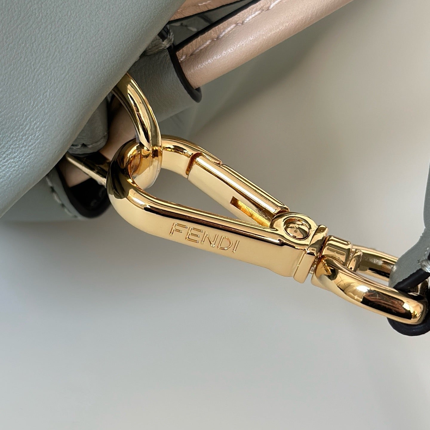 펜디 맘마 바게트 나파 미디움