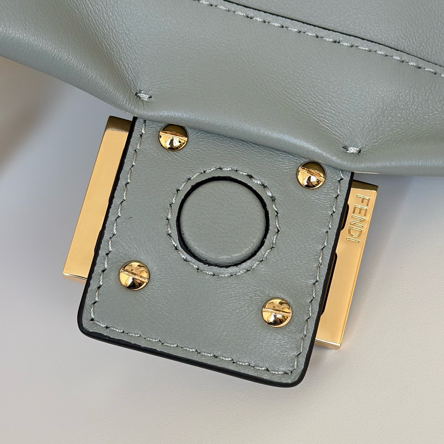 펜디 맘마 바게트 나파 미디움