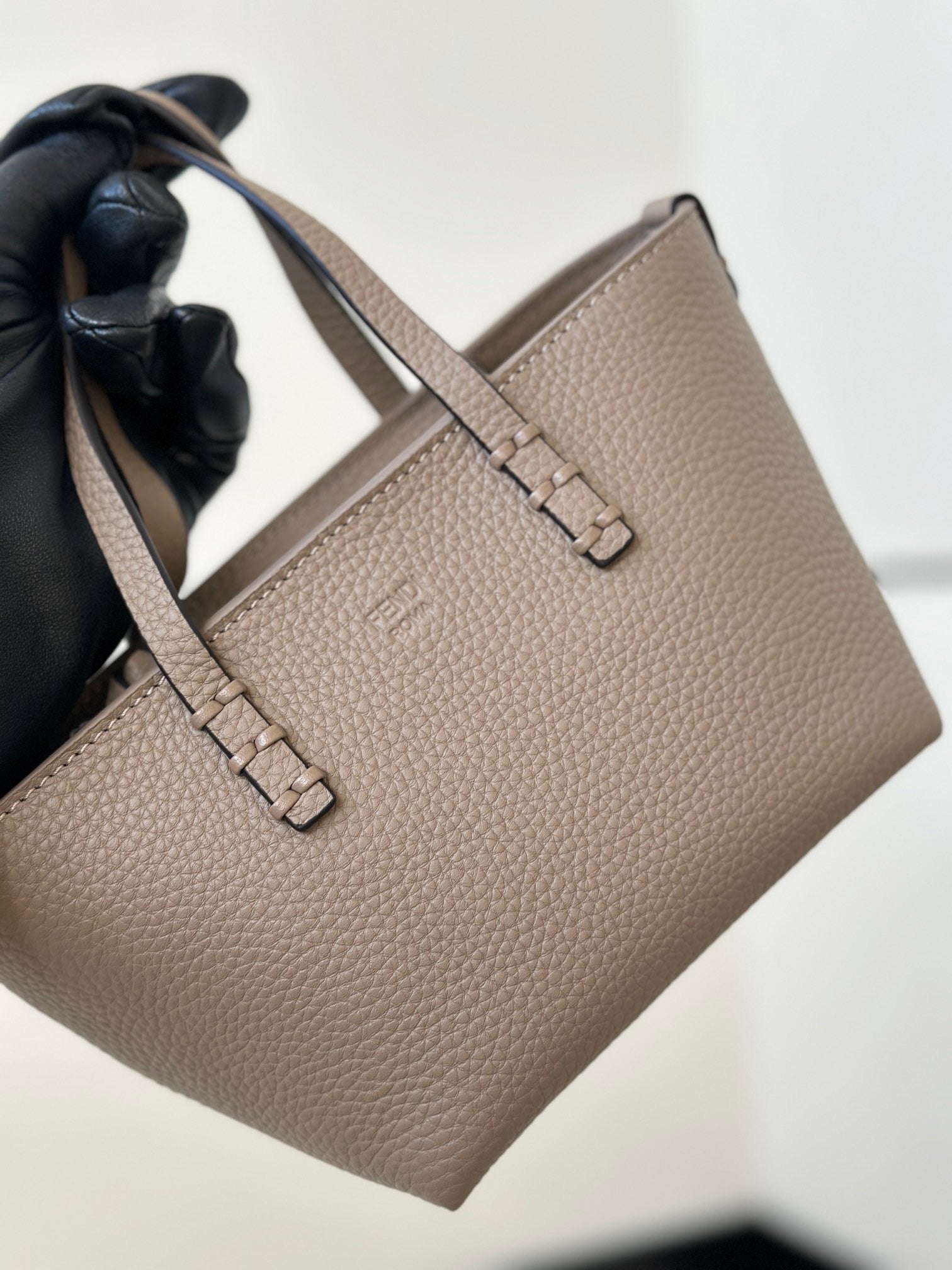 펜디 롤 로마노 가죽 미니