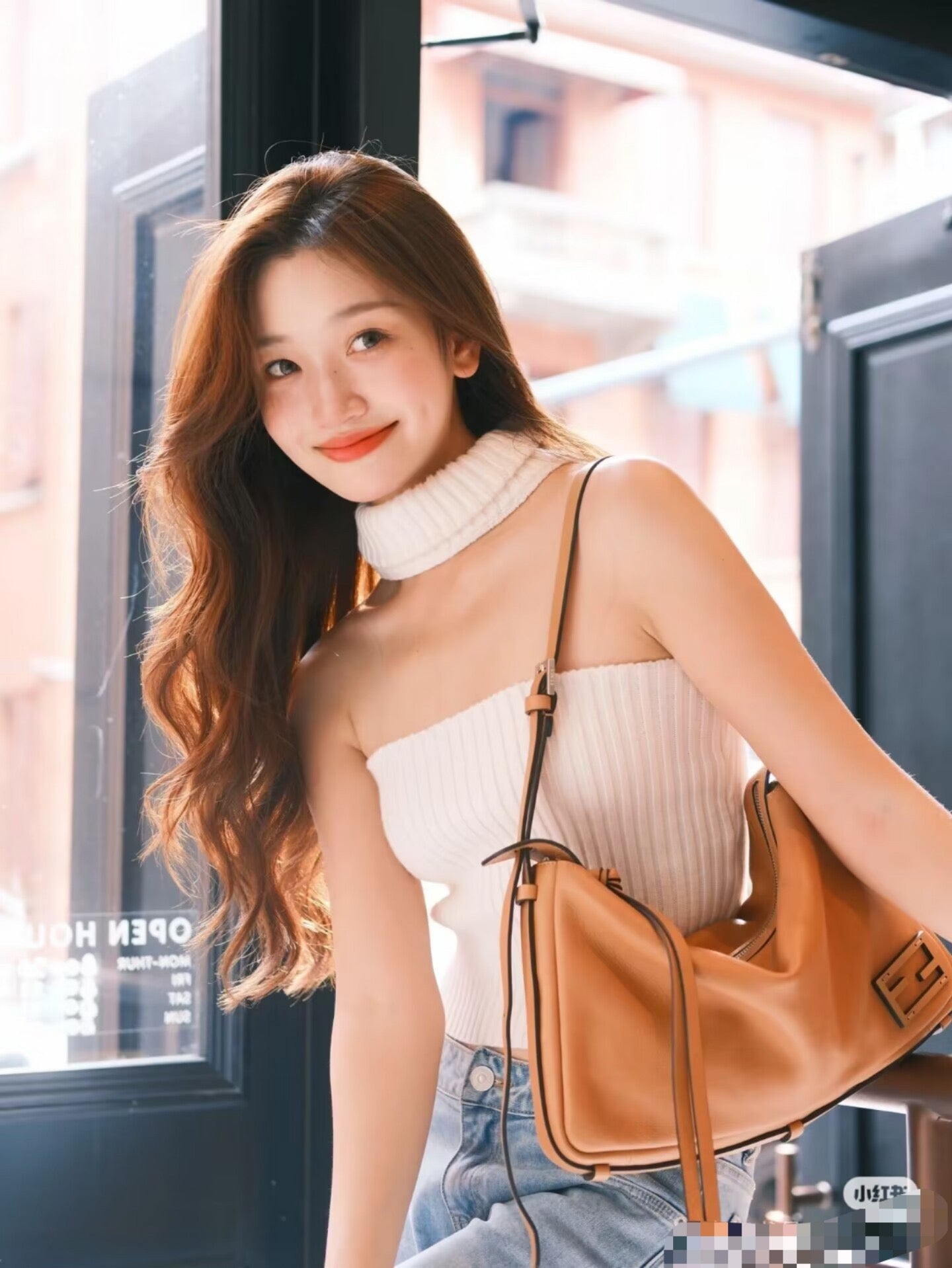 펜디 심플리 숄더백 미디움