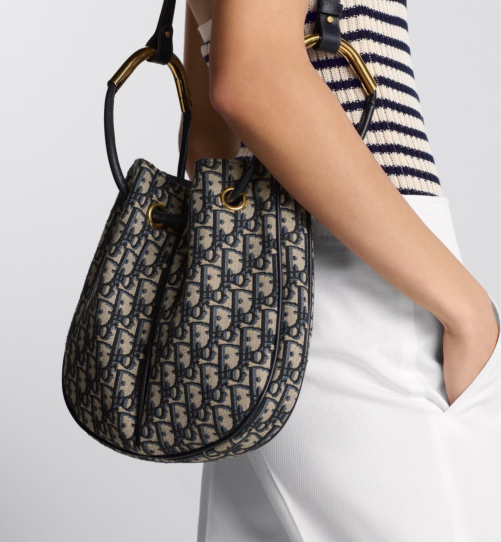 디올 오블리크 노리타 숄더백 미디움