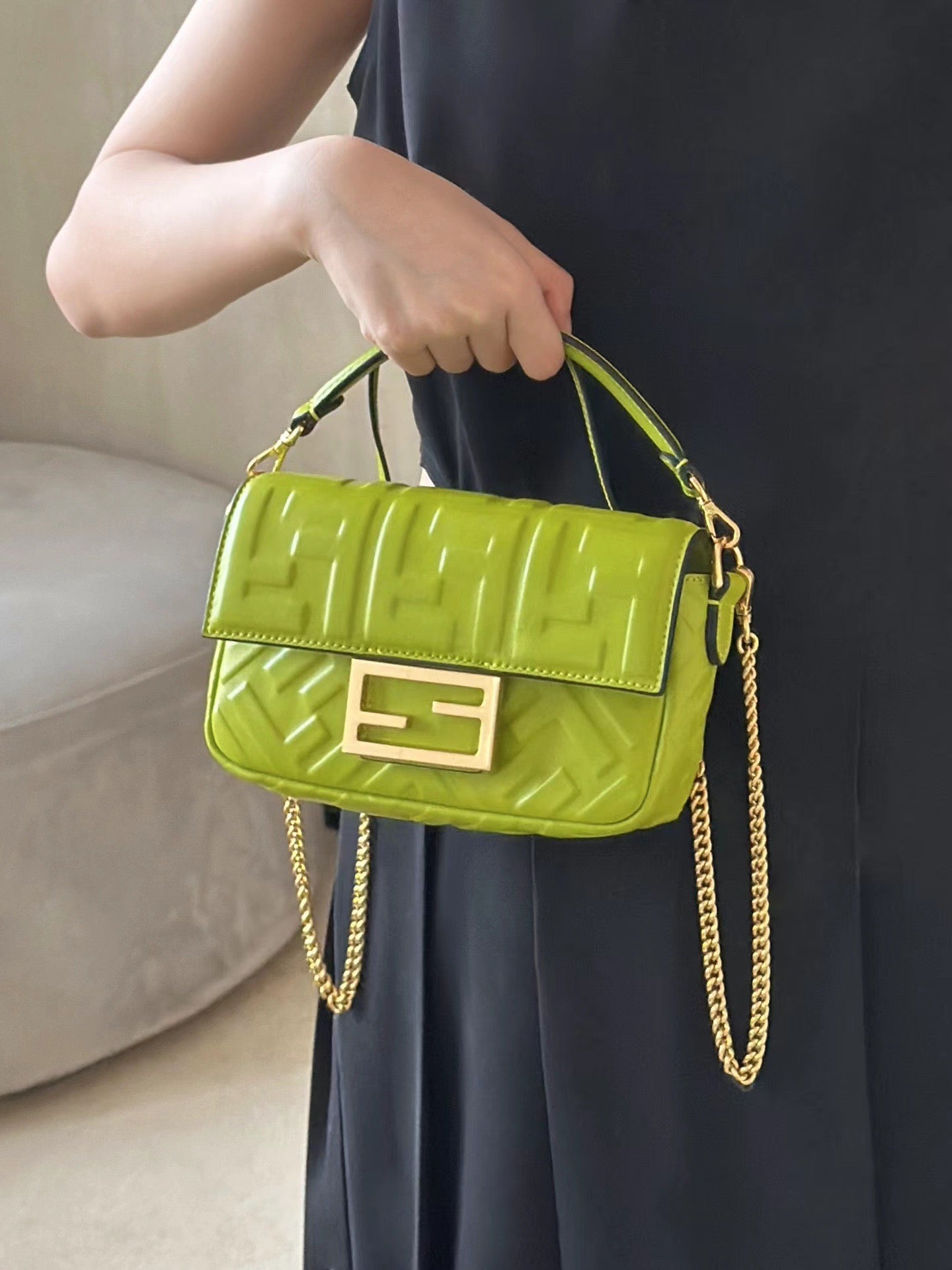 펜디 바게트 백 나파 미니