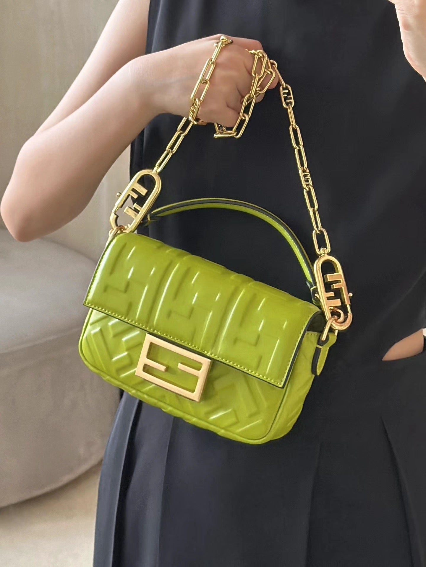 펜디 바게트 백 나파 미니