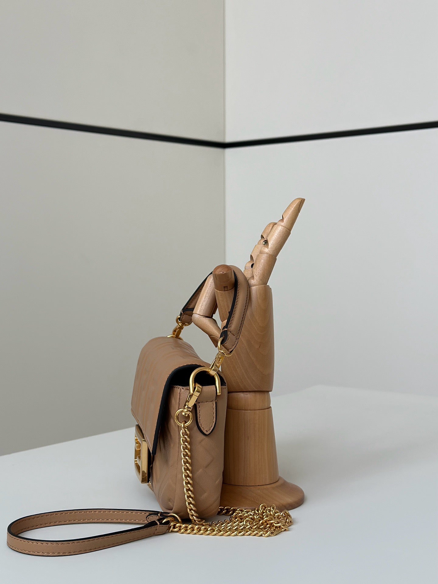 펜디 바게트 백 나파 미니