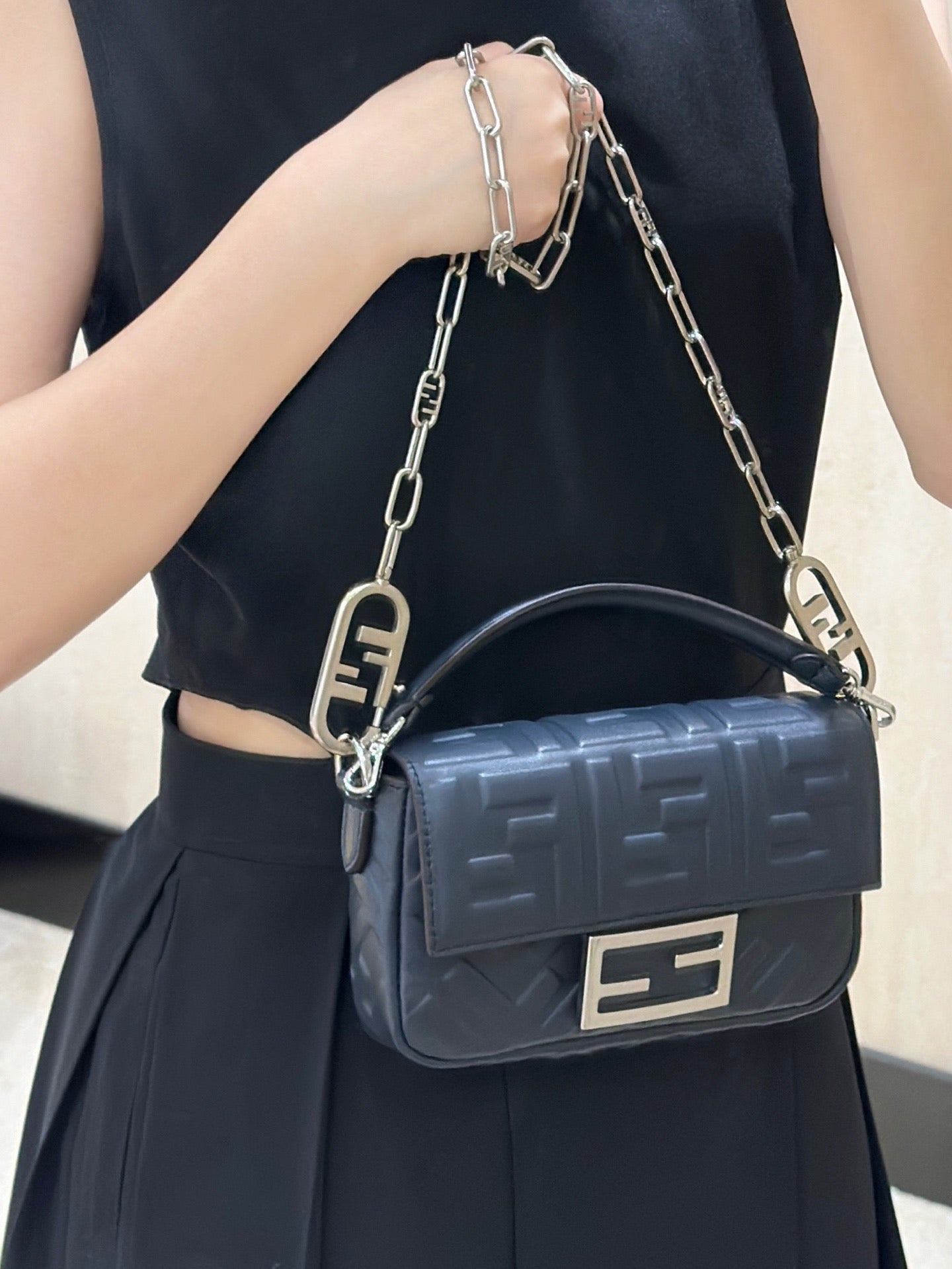 펜디 바게트 백 나파 미니